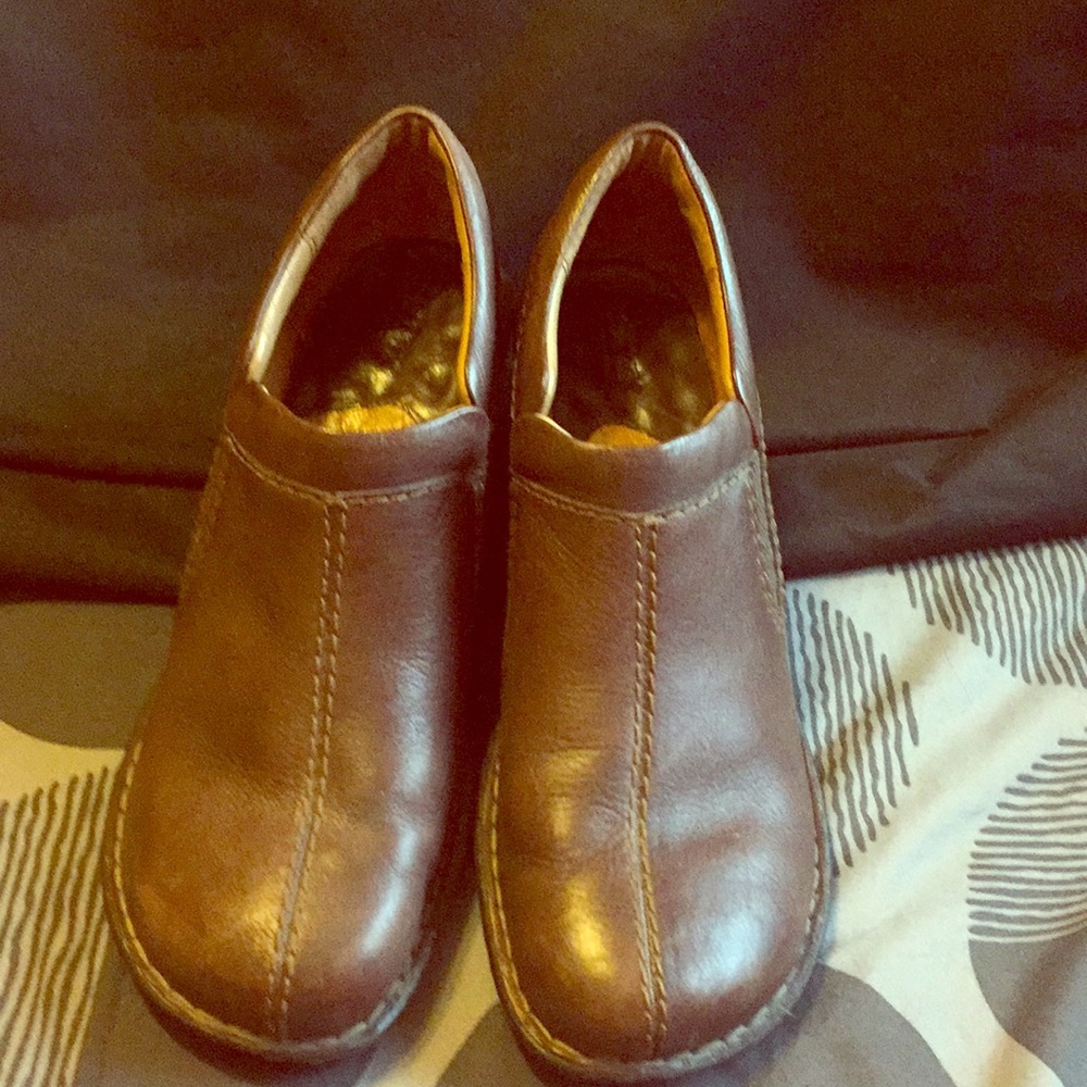Brown Born Wedge Clogs Size 10 Some Minor Wear